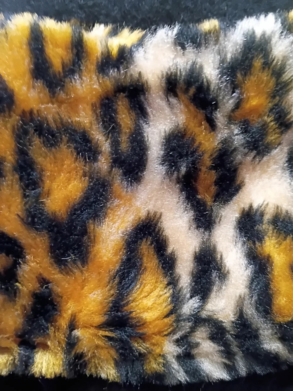 Vintage Black Cape w/ Leopard Faux-Fur Trim - Picture 6 of 9